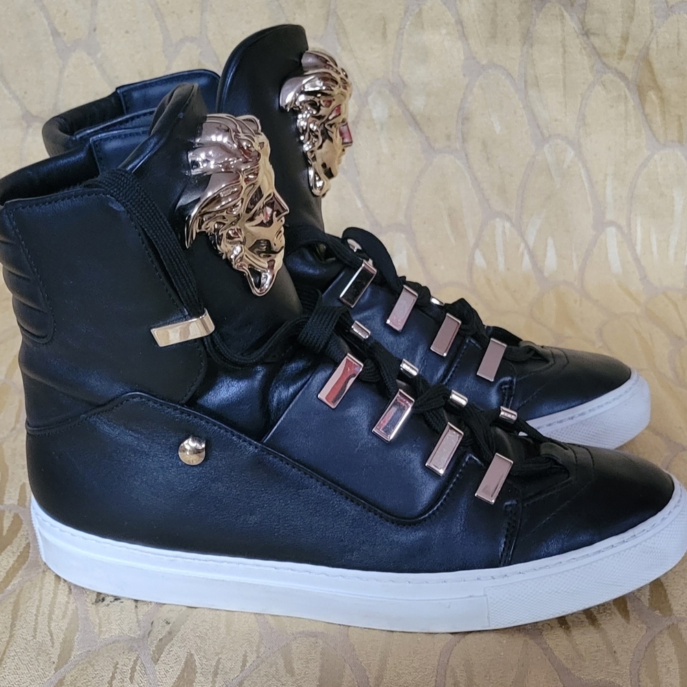 Versace Sneakers - image 5